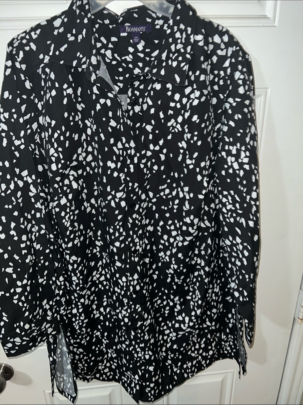 Roaman's Black and White Printed Button-Up Blouse
